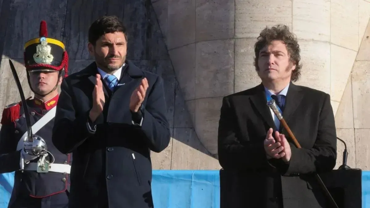 maximiliano-pullaro-y-javier-milei