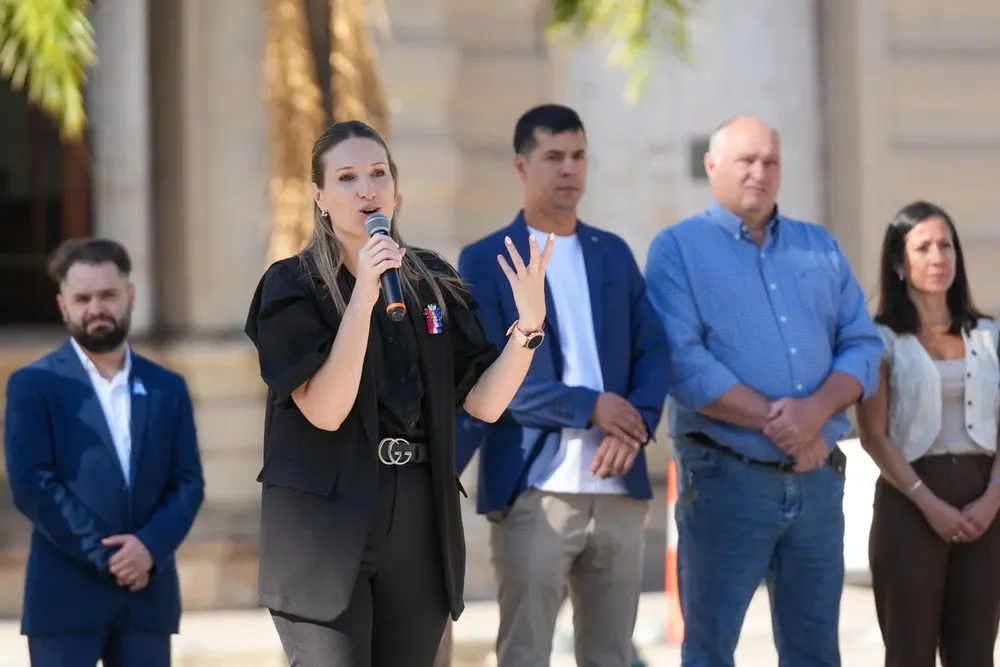 228f6da7-bc60-4a5e-bcba-5b450737f8d0