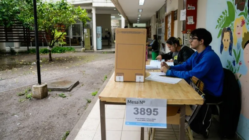 votar_con_lluvia5.jpg_1756841869