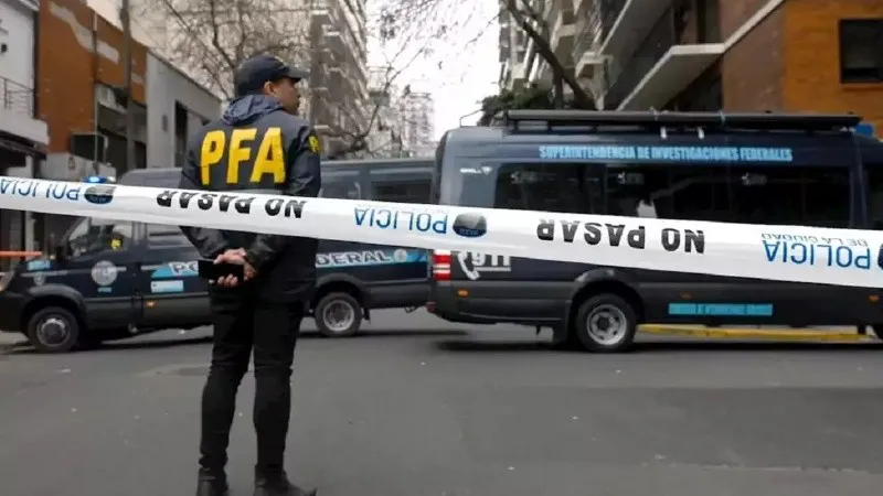 policxa_1.jpg_1756841869