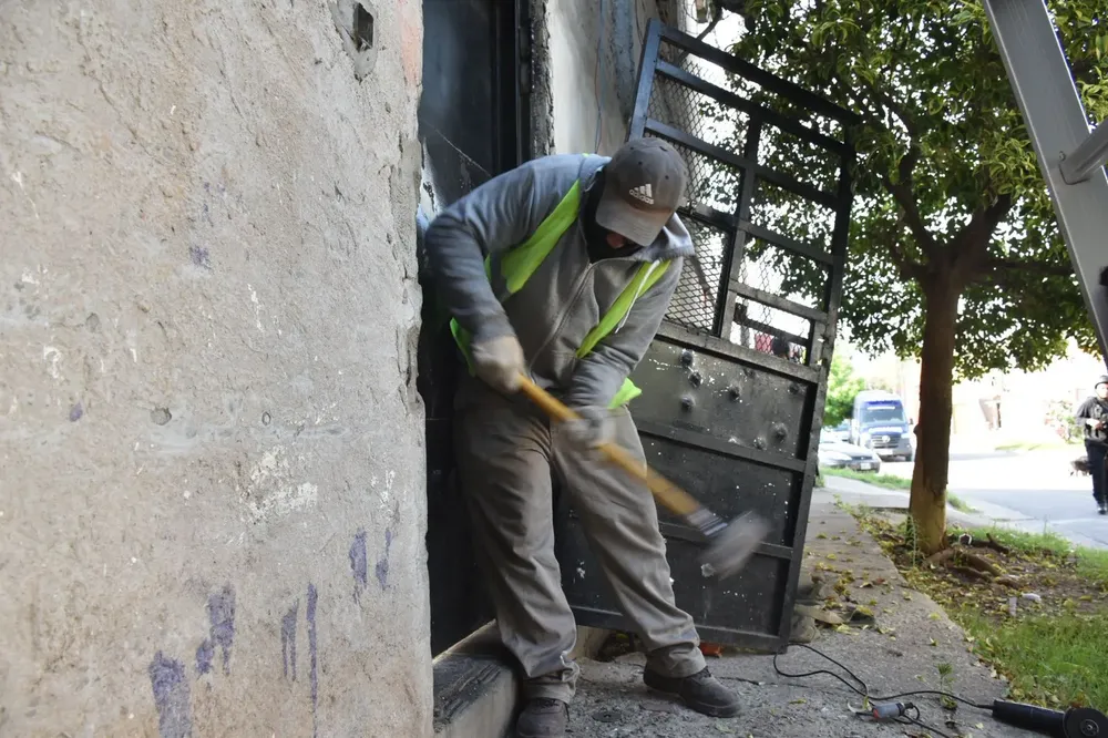 b18942a2-d7dd-4a9b-bc06-a044df55f92c