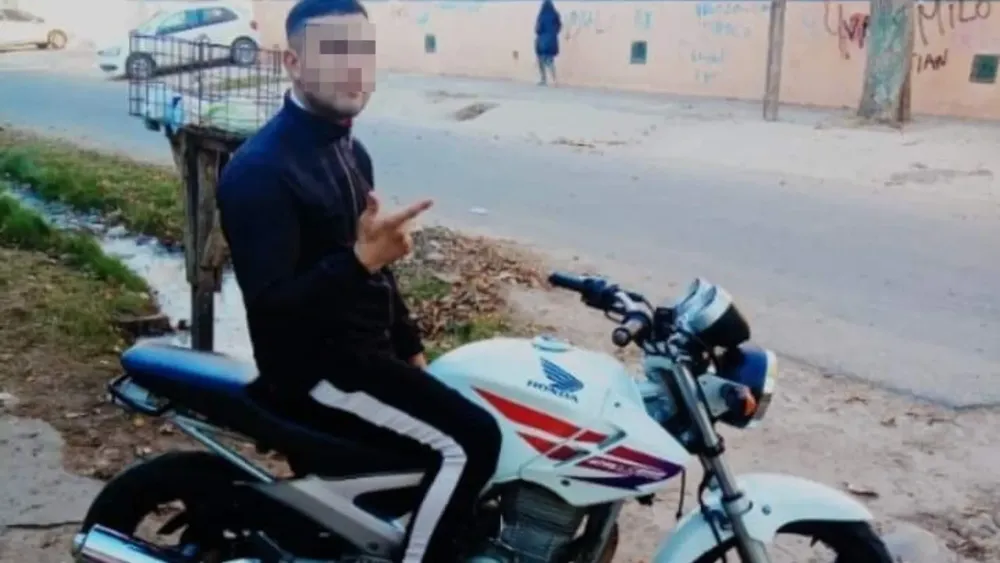 e5f3596d-89b3-4f50-baa3-f759f0cb3125