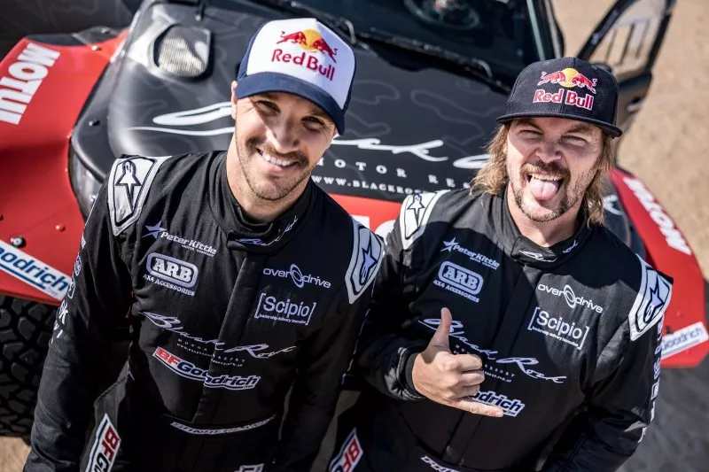 vom-motorrad-ins-auto-toby-price-und-sam-sunderland-treten-gemeinsam-an-25010204