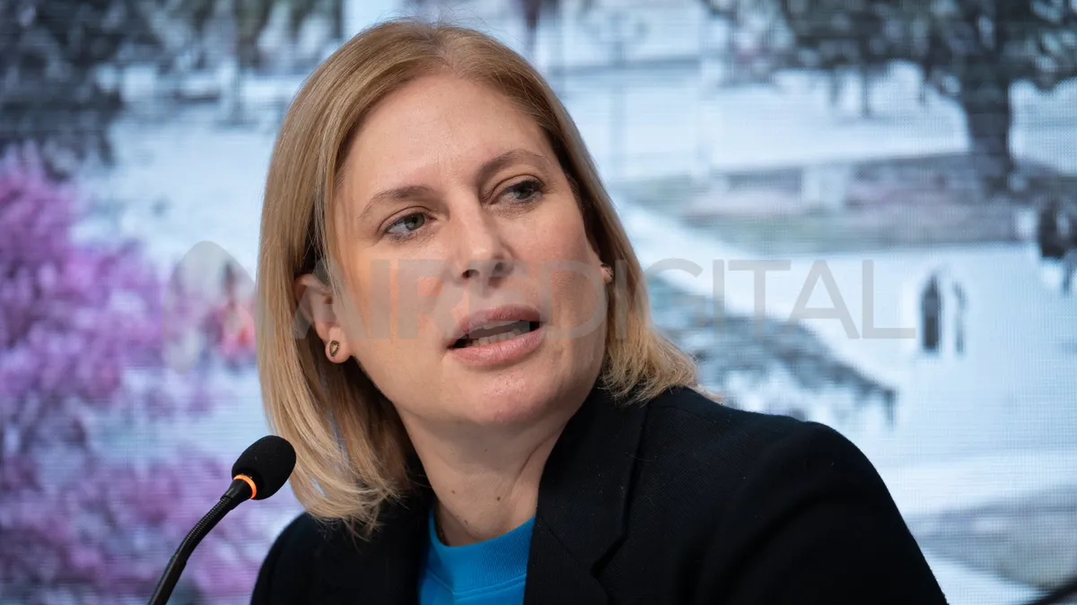 av_-gisela-scaglia_dsc01833_mthjpg