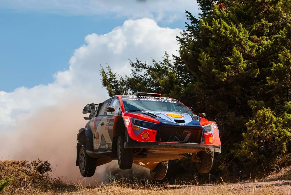 thierry-neuville-martijn-wydae