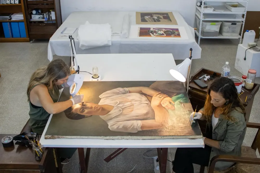 f3453039-758a-4687-8f66-3bf3ac5e7e8a