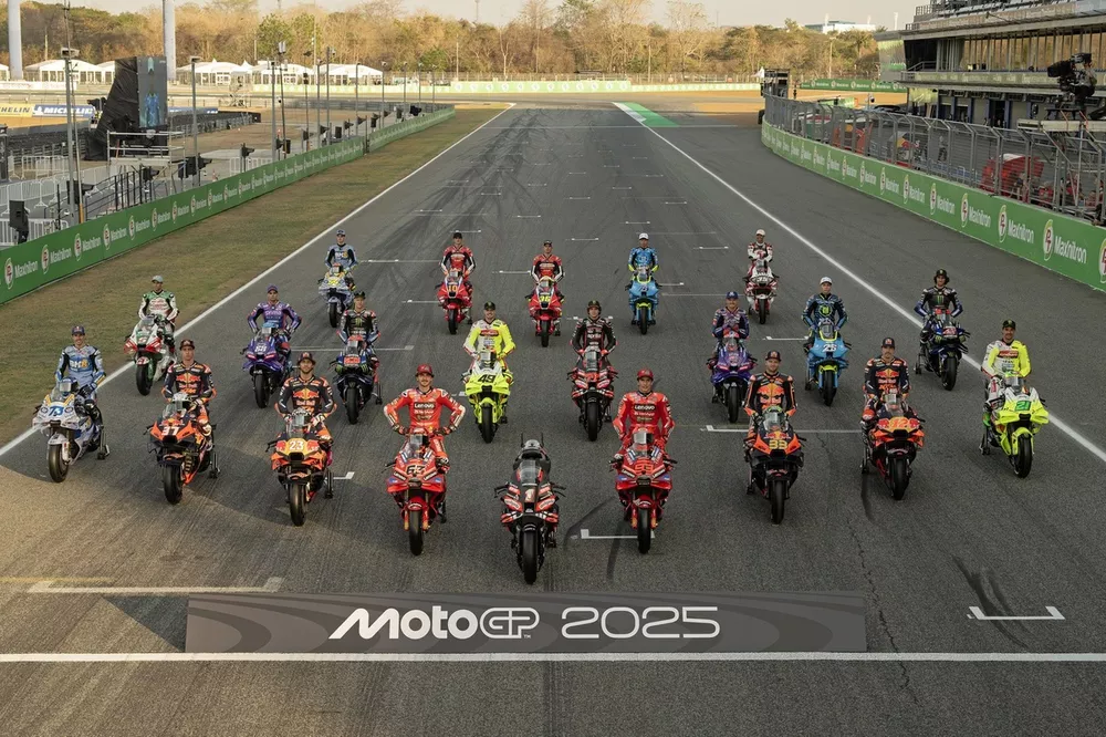 foto-de-grupo-motogp-2025