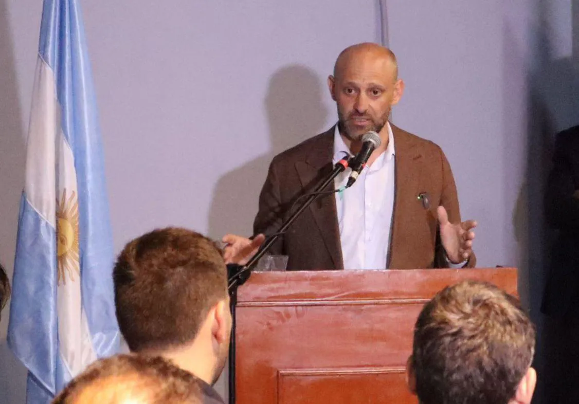 fdb11b94-2250-4826-bd44-8d1ba862efdf