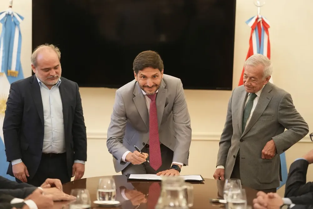 8768c7b5-33ae-42b9-90c2-455a8e737257