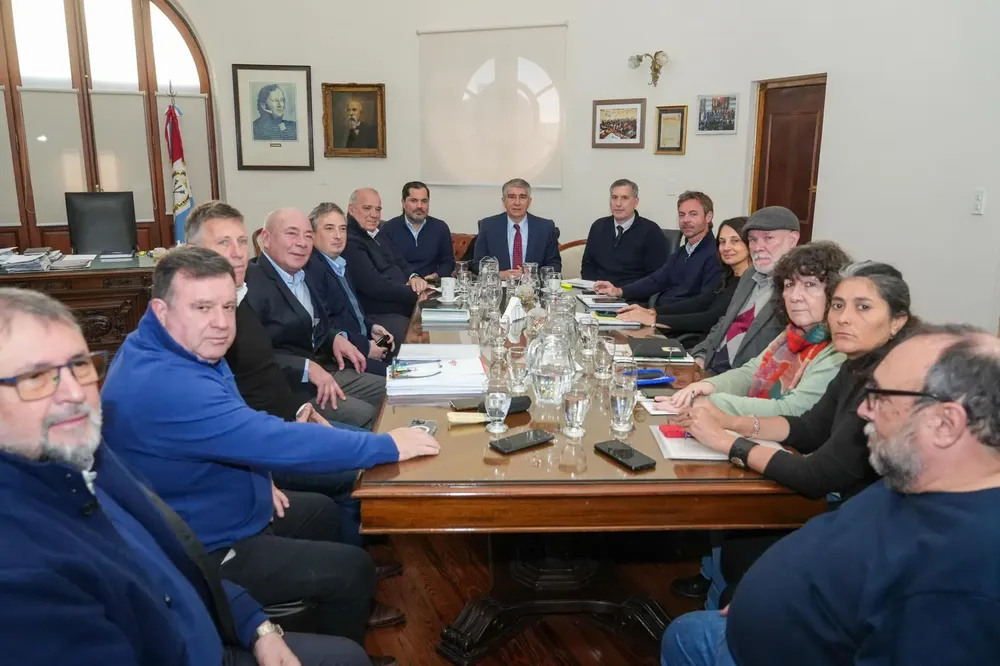 0edcc644-3807-4d9a-bea9-d0261b22345f