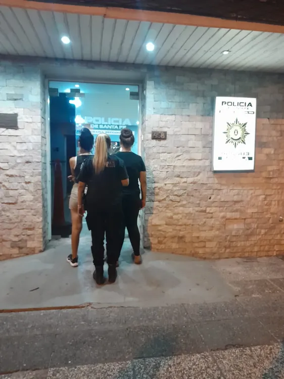 d6275896-13da-4ad5-822e-783132d374c2