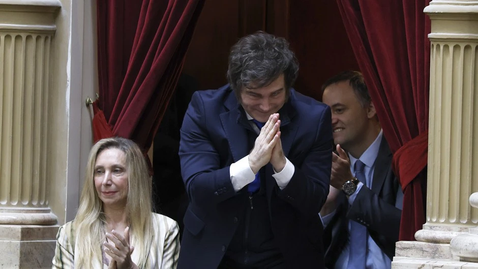 6942cf35ef9d0_940_529!