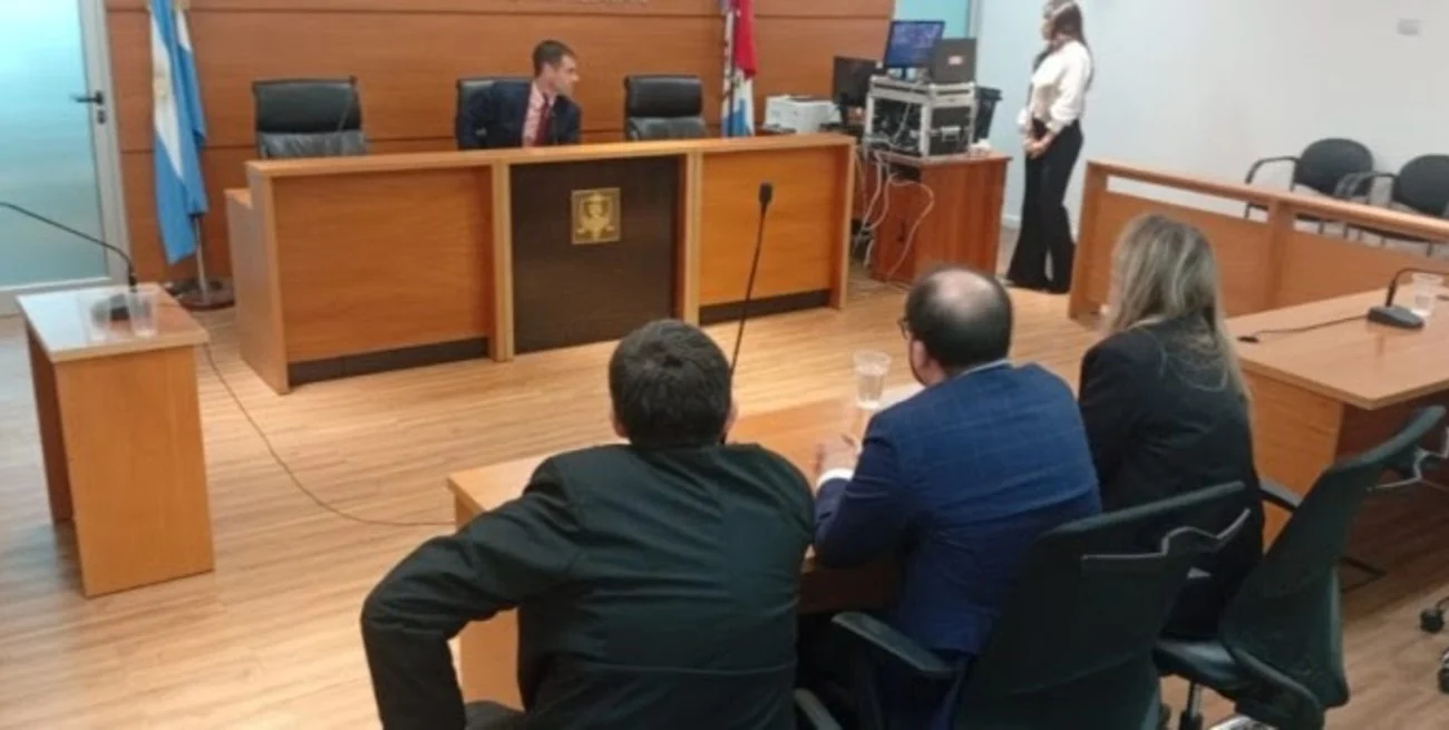 8BTDJmqWh_1300x655__1
