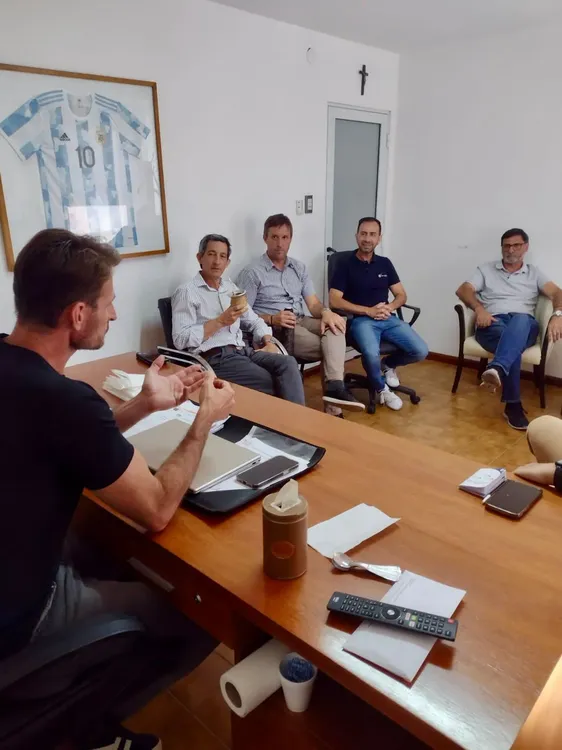 09c8575d-1e86-46c7-a049-2f3da8212ff7