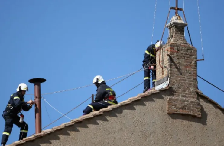 cnne-e865d00b-130309131129-vatican-chimney-story-top-1024x576-1