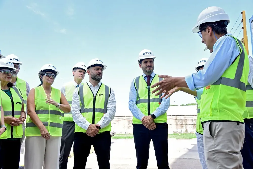 d9dbd017-d854-4661-8dee-31f8c079b51a