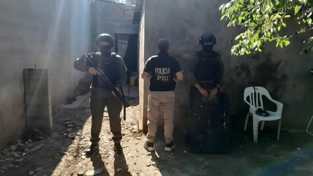 d17afc8b-5397-43a5-b023-8fd141565c14