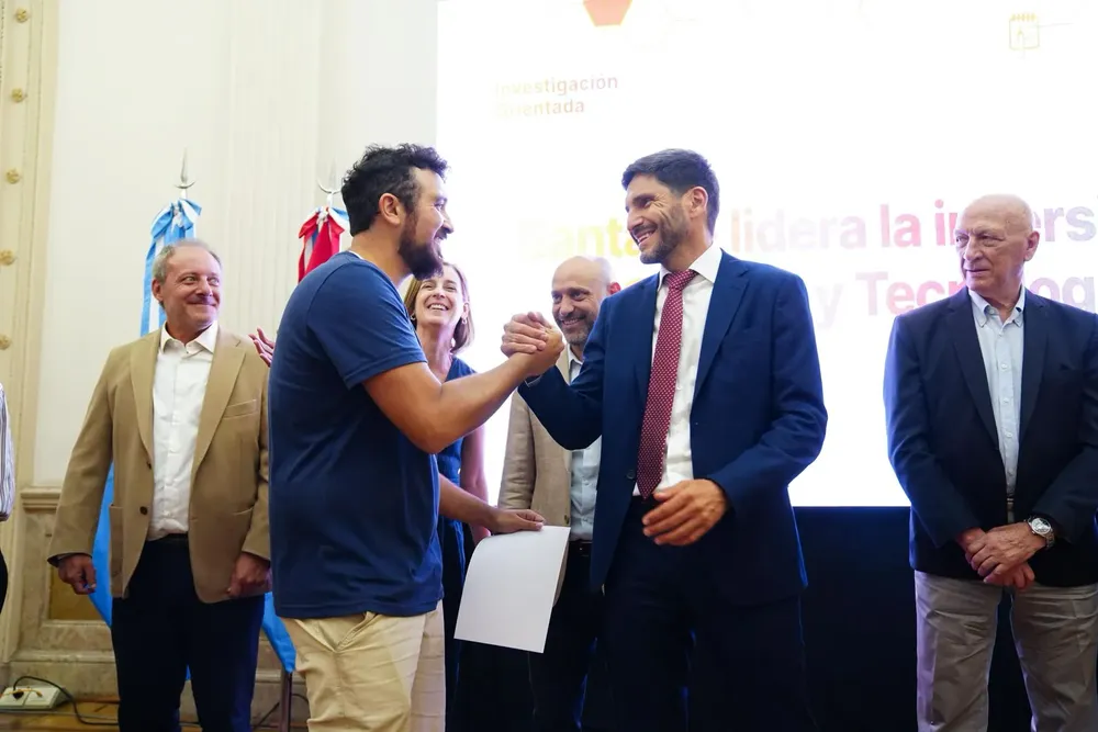 b5b0e616-63a3-4140-8555-4a1f175e2846