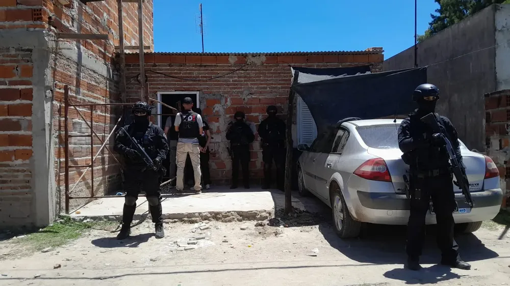 8bc3256d-9993-4b11-9222-2cc765e4063a