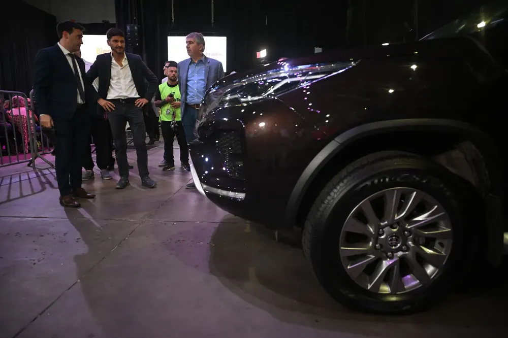 c3cc3b09-4595-44a3-b6f0-cd2a3eff3c47