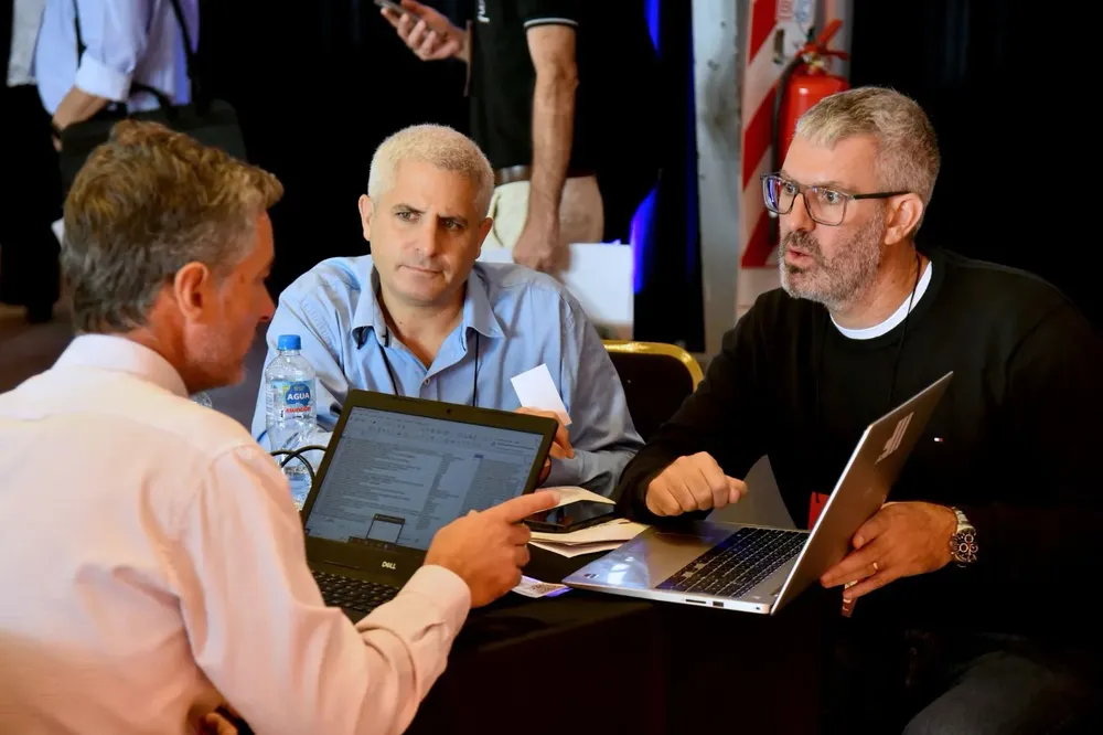 53cc4d0e-6a33-454b-8d48-50bd20617ecc