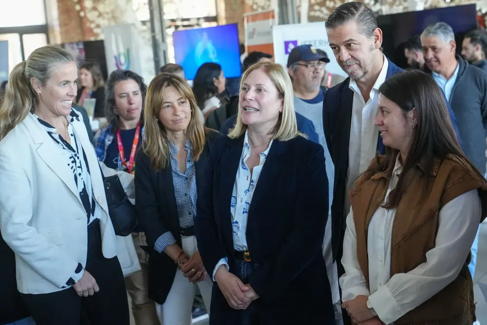 530f42d3-bf3d-4d80-83fe-1d7f0cf8c61d