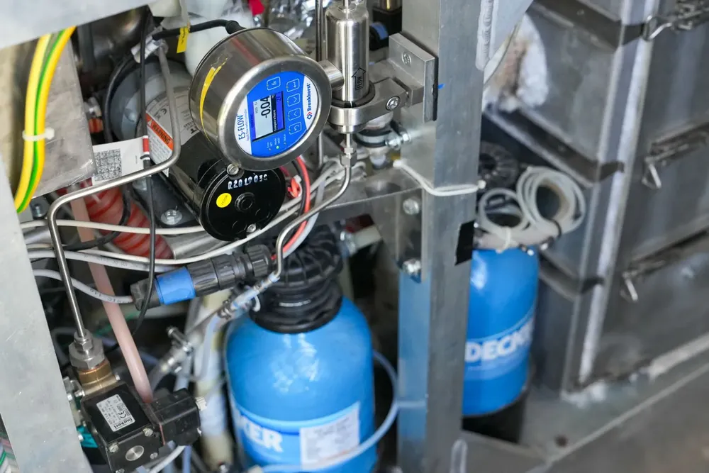 ec0f742a-3b0e-4565-a371-35be2be8f8ba