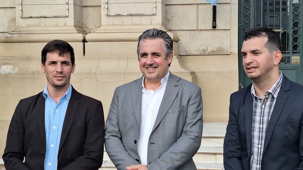 c6782543-7b3b-483d-87b4-1ee56c7f7aaf