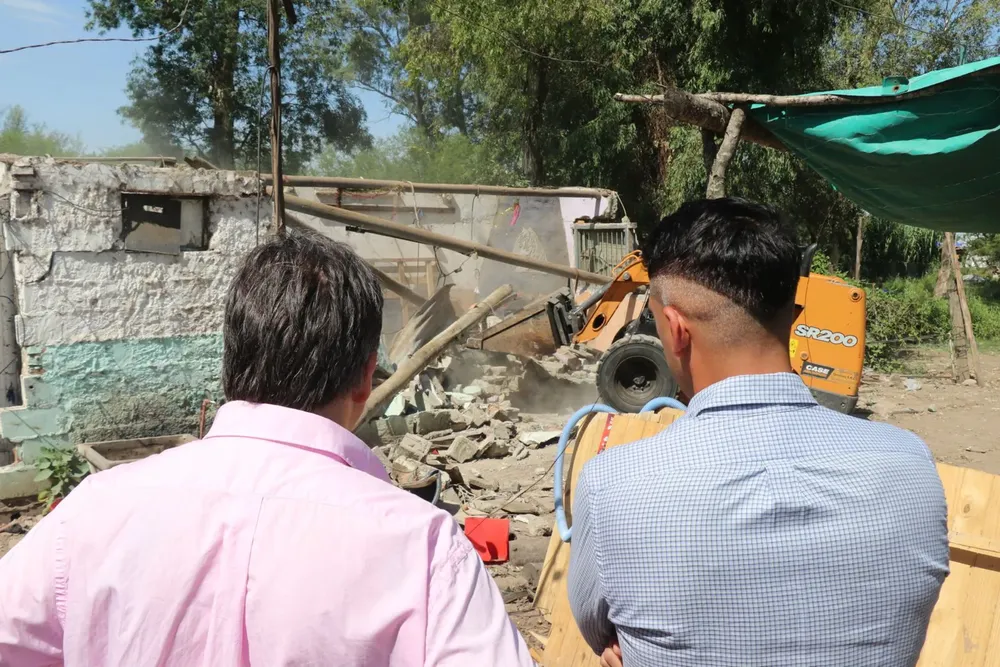 52f028c8-759f-4685-bb7a-a31a976ddd7f