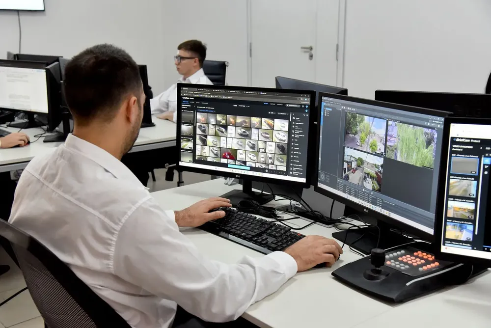 2e3c20f3-96a1-4f82-848c-674c61a66ca6