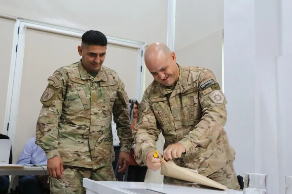 d498dd66-d7bd-4214-b7b0-3a06c3b88769