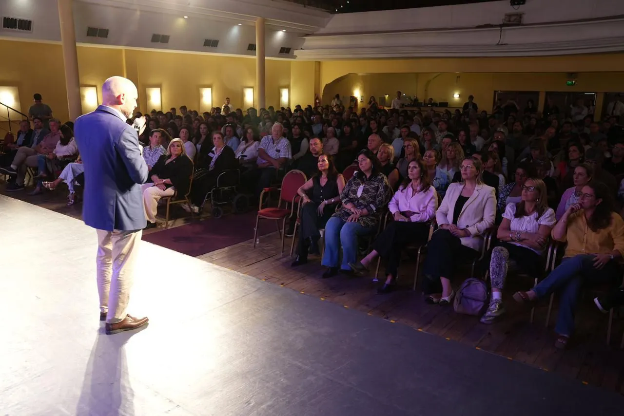 e5d014cd-eb51-42e7-a6d5-1d81df631d36