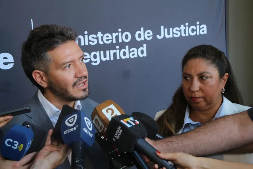 7744b21c-0eb7-4e7f-bf8a-7a3946337f34