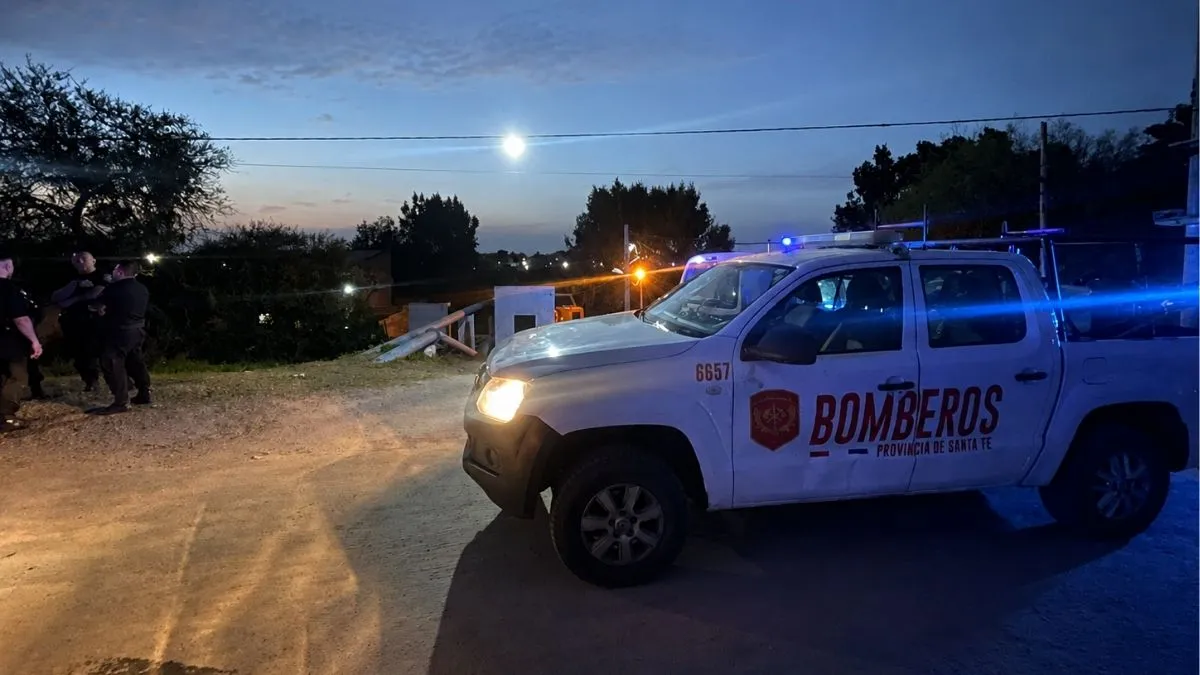 bomberos-rincon-fallecido-incendio-vivienda-precaria-estanislao-lopez-terraplen