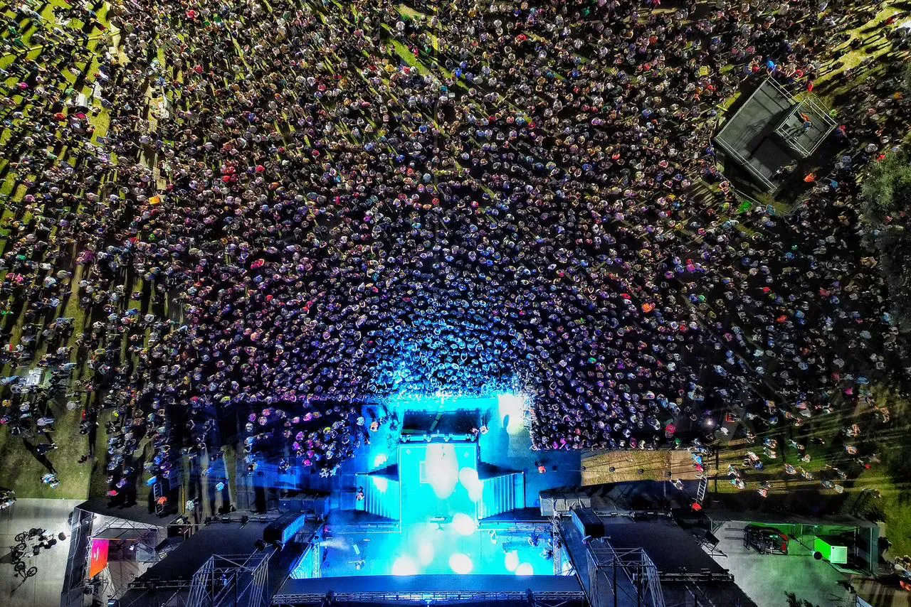 1dda29ba-5c63-4023-9922-f01cba33a230