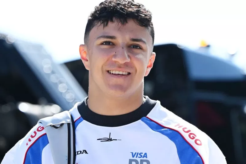 isack-hadjar-bin-ich-so-gut-wie-verstappen-ich-weiss-es-nicht-25070311