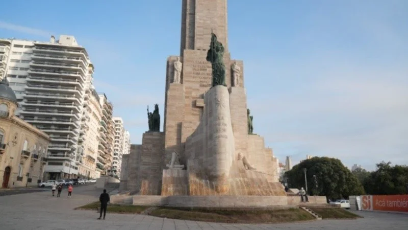 monumento_a_la_bandera.jpg_1797588605
