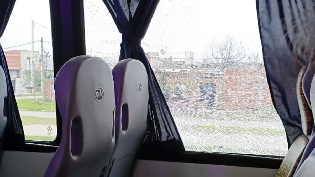 rompieron-el-vidrio-colectivo-intercountry