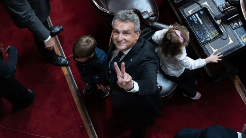 rossi_congreso.jpg_726409099