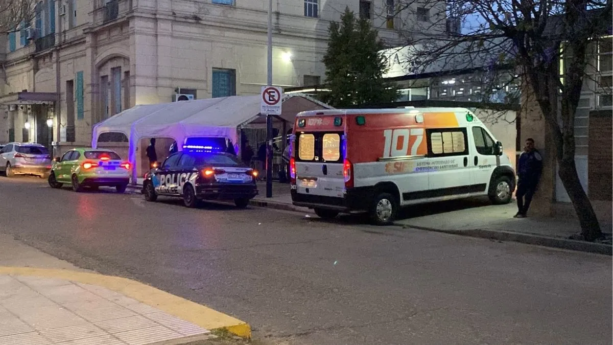 hospital-cullen-gresca-barrio-candioti-avellaneda-y-cordoba-vias-cuatro-heridos